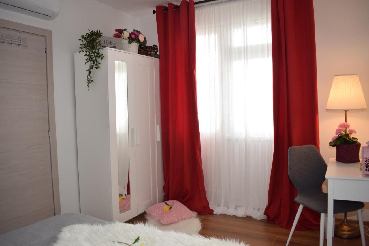 Apartment Trixi Pula Exterior foto